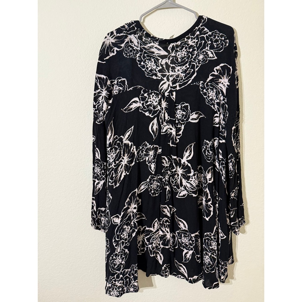 Free People Women's Tee Swing Tunic Midi Black and White Dress size M whimsigoth